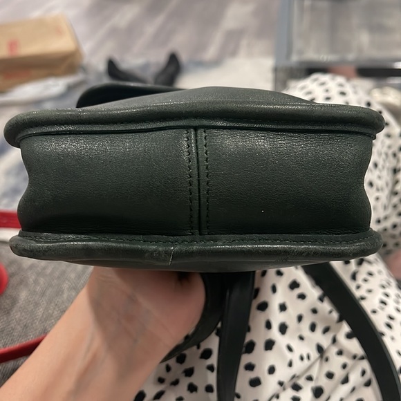 Coach - Picture 4 of 10